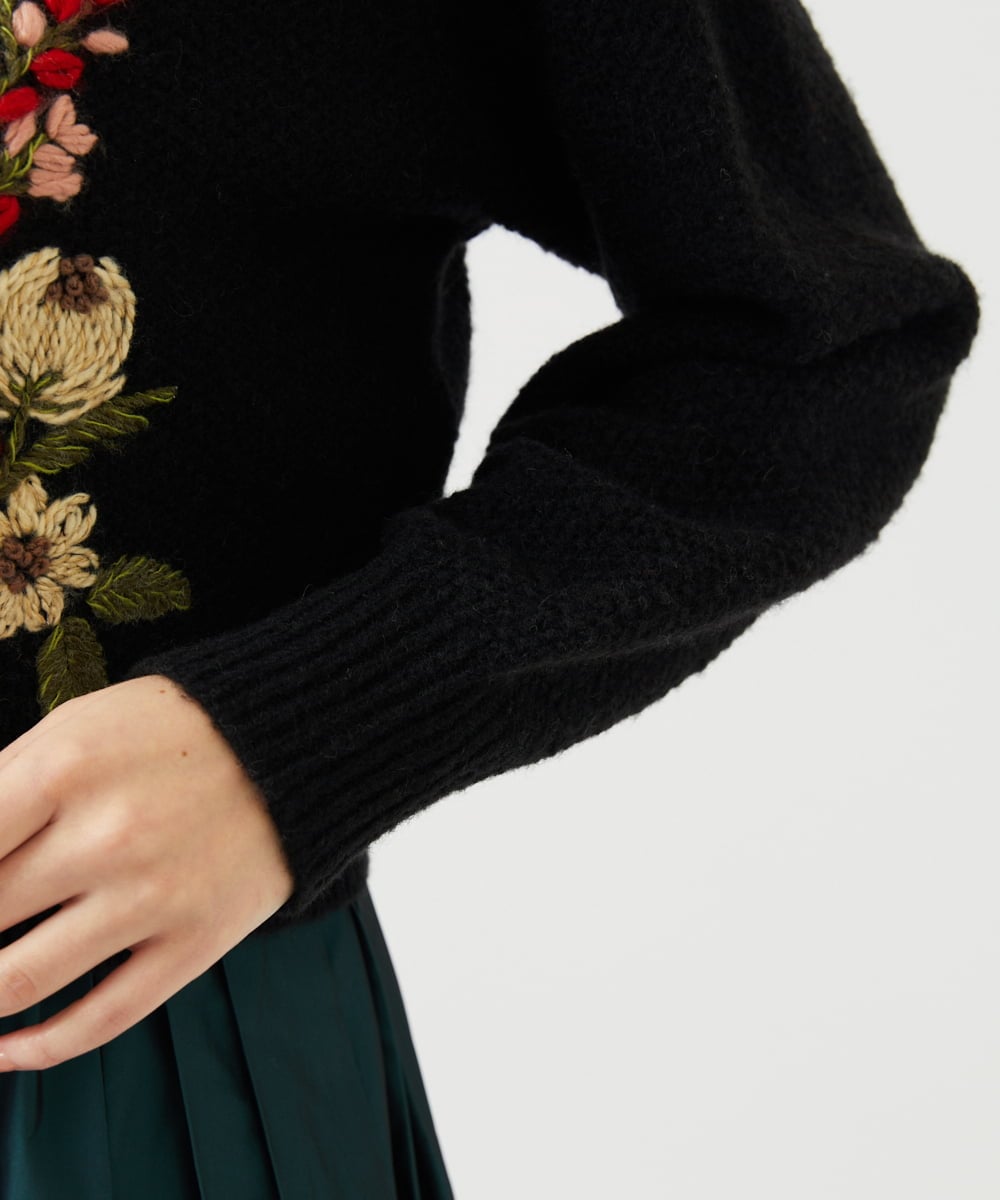 GBFAF36500 Sybilla(シビラ) ポピーブーケ刺繍ニット ブラック