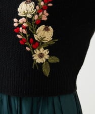 GBFAF36500 Sybilla(シビラ) ポピーブーケ刺繍ニット ブラック