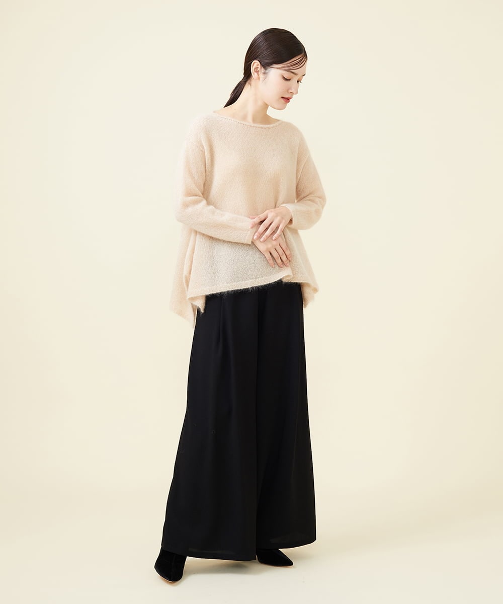 GBFCW50450 Sybilla(シビラ) 【blue&black】ハンカチヘムモヘヤプルオーバー ベージュ