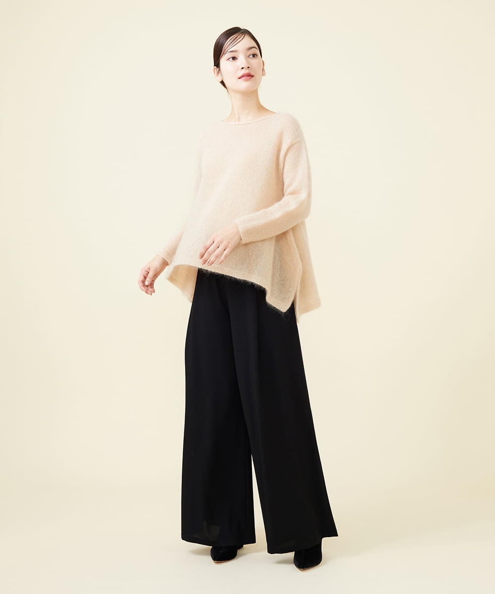 GBFCW50450 Sybilla(シビラ) 【blue&black】ハンカチヘムモヘヤプルオーバー ベージュ