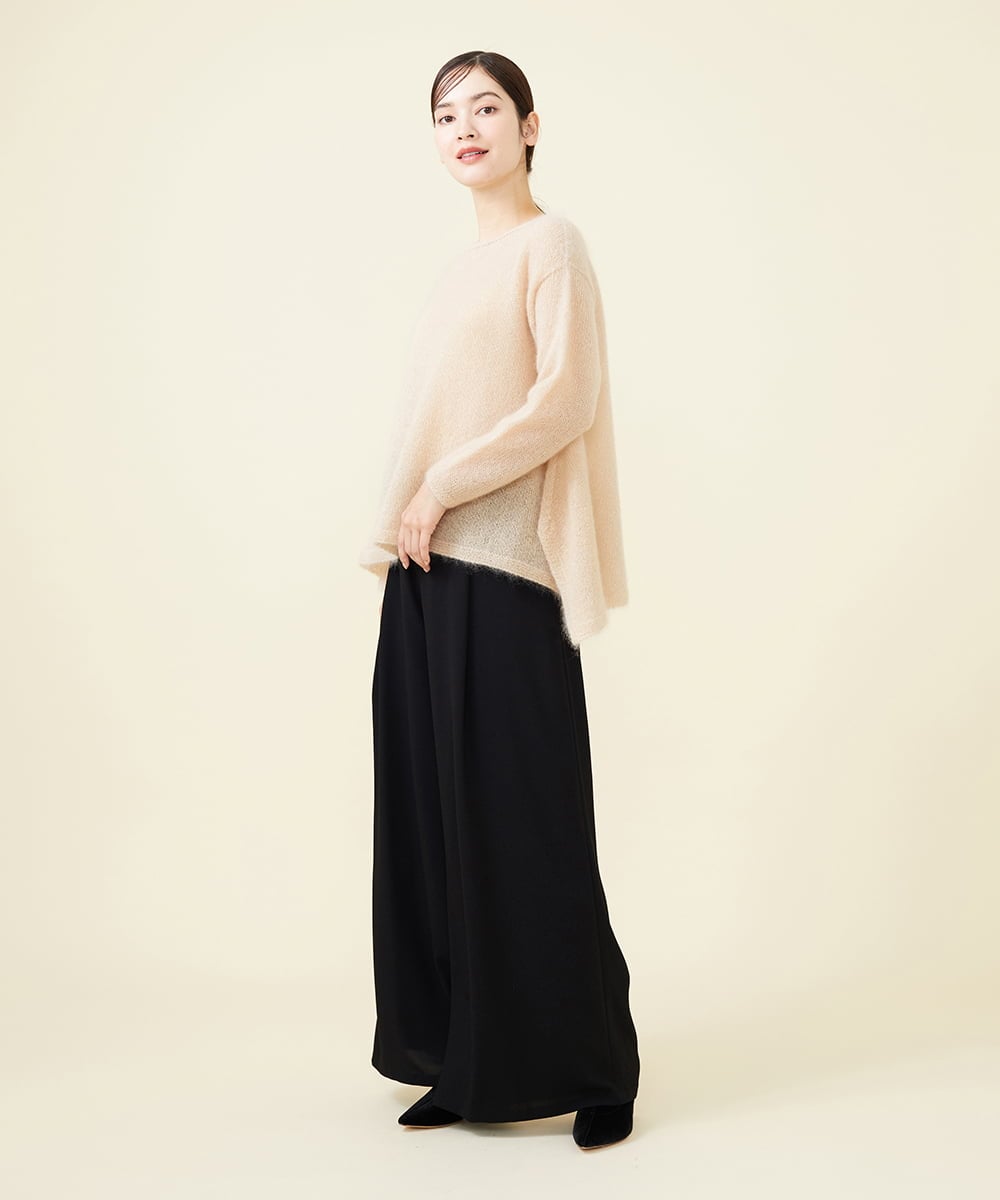 GBFCW50450 Sybilla(シビラ) 【blue&black】ハンカチヘムモヘヤプルオーバー ベージュ