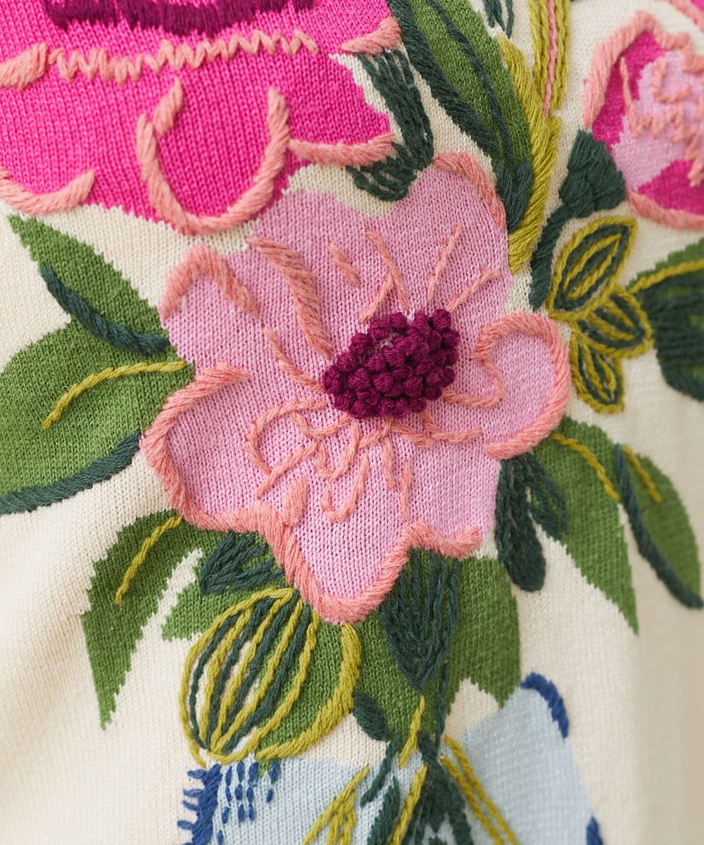 GBFET05590 Sybilla(シビラ) フラワーベース刺繍プルオーバー アイボリー