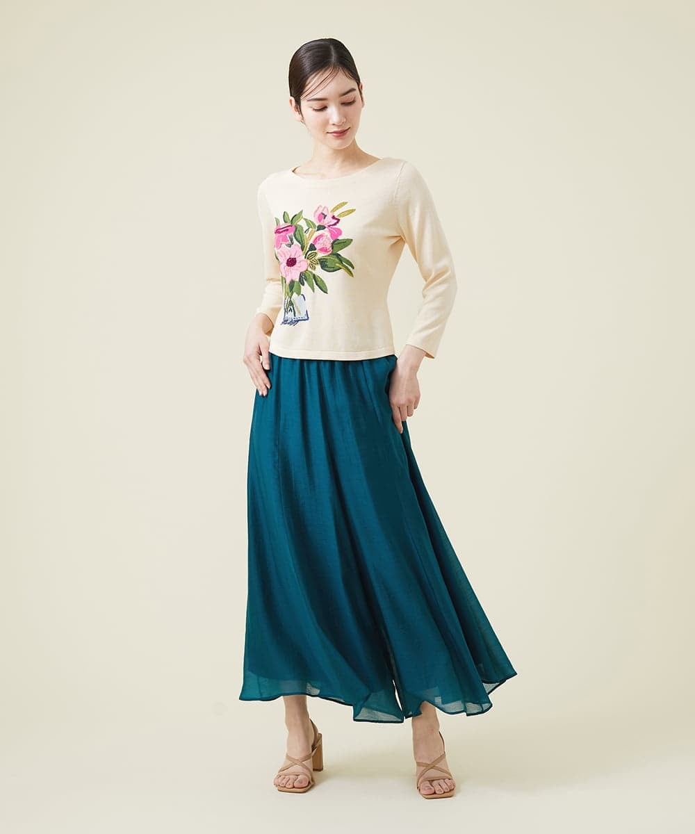 GBFET05590 Sybilla(シビラ) フラワーベース刺繍プルオーバー アイボリー
