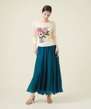 GBFET05590 Sybilla(シビラ) フラワーベース刺繍プルオーバー アイボリー
