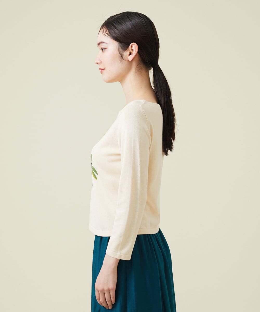 GBFET05590 Sybilla(シビラ) フラワーベース刺繍プルオーバー アイボリー