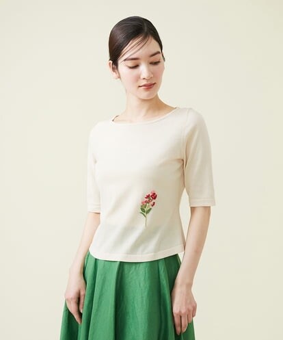 GBFGT02290 Sybilla ポイントフラワー刺繍プルオーバー