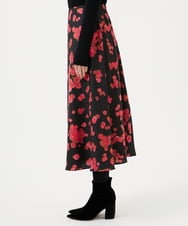 GBHCD40360 Sybilla(シビラ) ピンクマーガレットプリントスカート ブラック