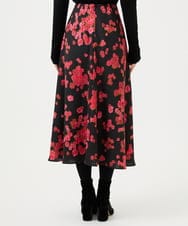GBHCD40360 Sybilla(シビラ) ピンクマーガレットプリントスカート ブラック