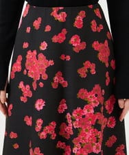 GBHCD40360 Sybilla(シビラ) ピンクマーガレットプリントスカート ブラック