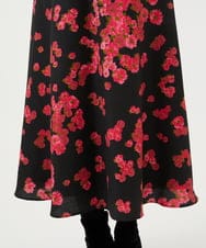 GBHCD40360 Sybilla(シビラ) ピンクマーガレットプリントスカート ブラック