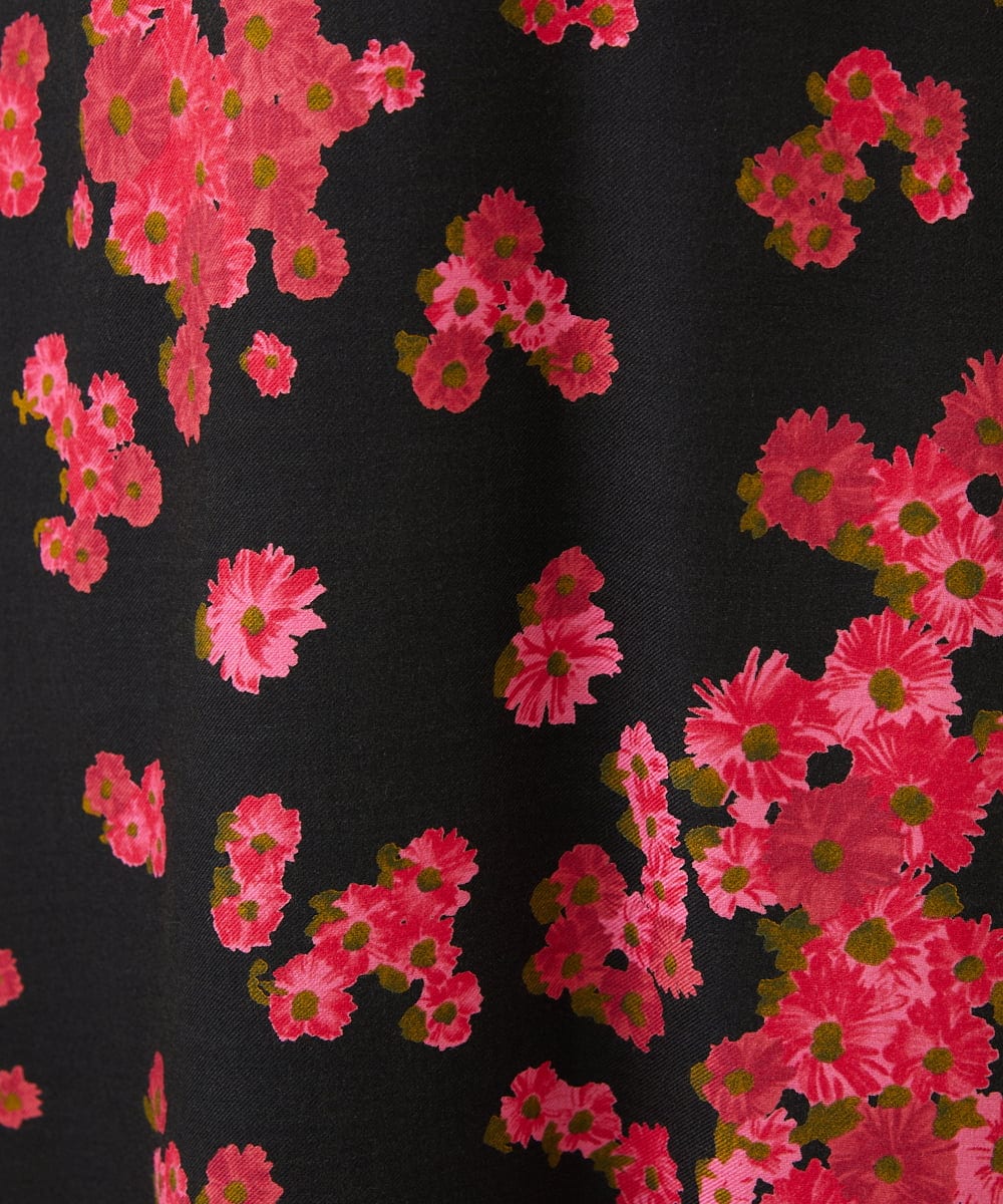 GBHCD40360 Sybilla(シビラ) ピンクマーガレットプリントスカート ブラック