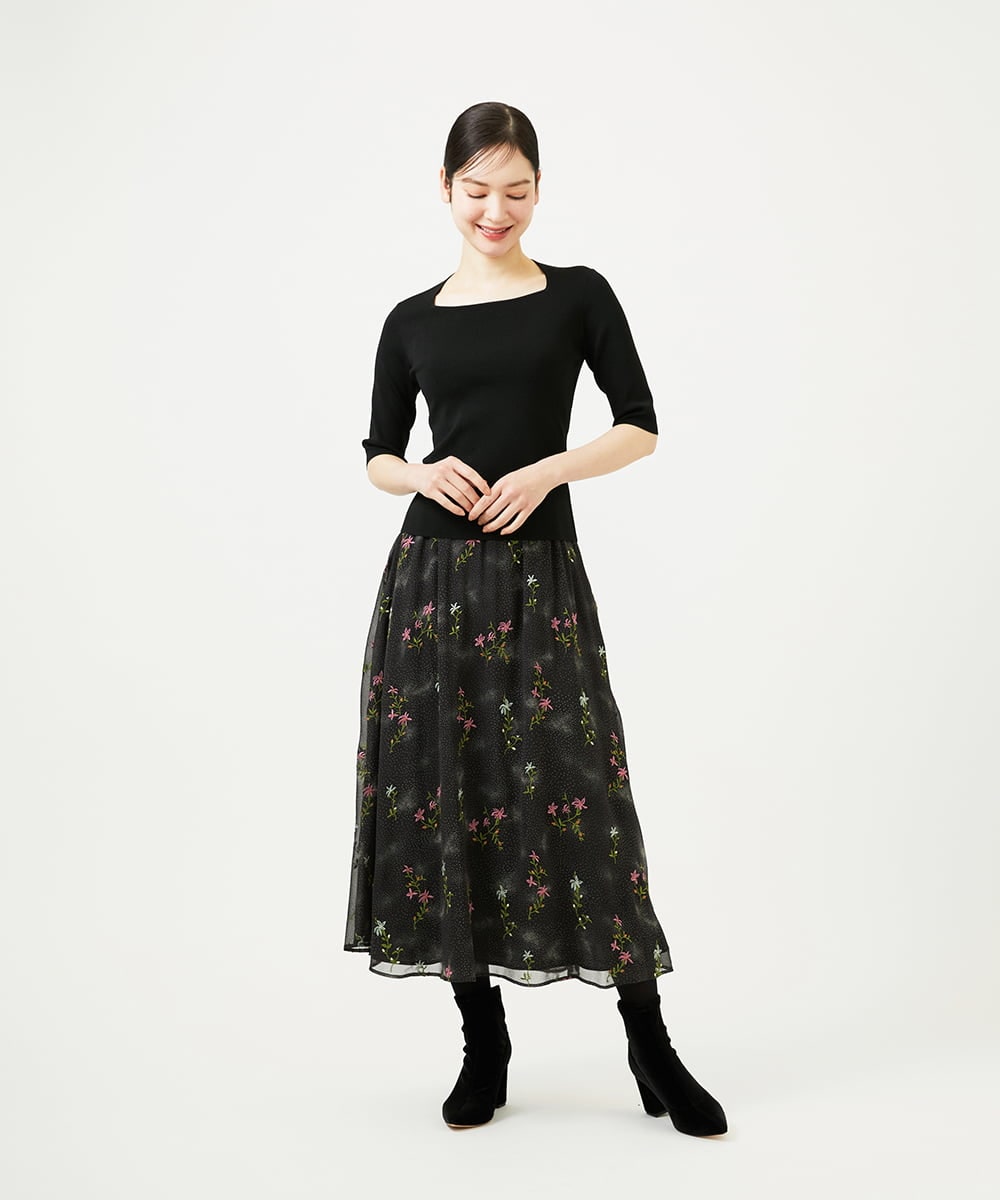 GBHED01700 Sybilla(シビラ) ドットフラワー刺繍スカート ブラック系
