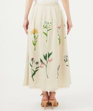 GBHGA01790 Sybilla(シビラ) 先染めリネン刺繍スカート ベージュ