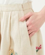 GBHGA01790 Sybilla(シビラ) 先染めリネン刺繍スカート ベージュ