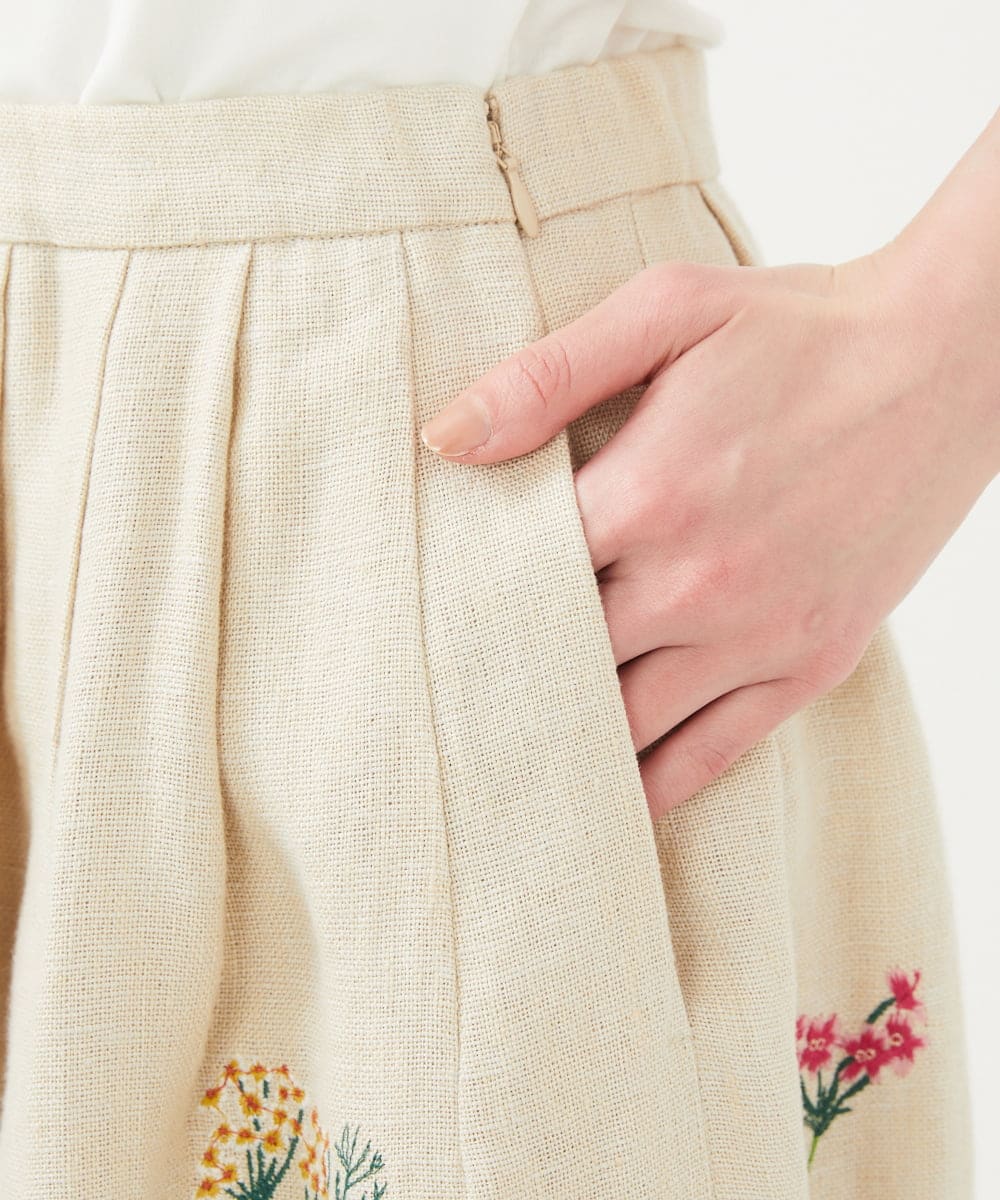 GBHGA01790 Sybilla(シビラ) 先染めリネン刺繍スカート ベージュ
