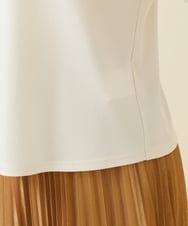 GBKEW31230 Sybilla(シビラ) 【メディア着用】タックデザインスタンドカラーカットソー アイボリー