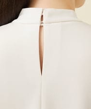 GBKEW31230 Sybilla(シビラ) 【メディア着用】タックデザインスタンドカラーカットソー アイボリー