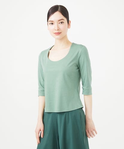 GBKGB45180 Sybilla Uネックカットソー