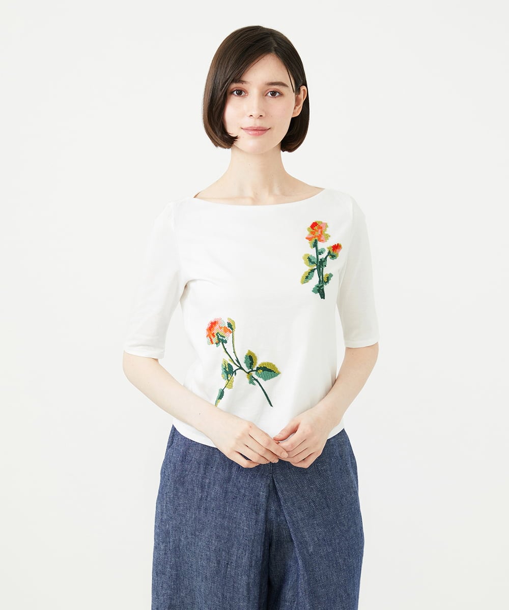 GBKGF02300 Sybilla(シビラ) キューブローズ刺繍カットソー ホワイト