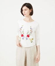 GBKGF03300 Sybilla(シビラ) シンメトリー風フラワー刺繍カットソー ホワイト