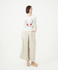 GBKGF03300 Sybilla(シビラ) シンメトリー風フラワー刺繍カットソー ホワイト