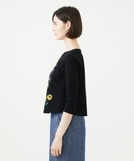GBKGF03300 Sybilla(シビラ) シンメトリー風フラワー刺繍カットソー ブラック