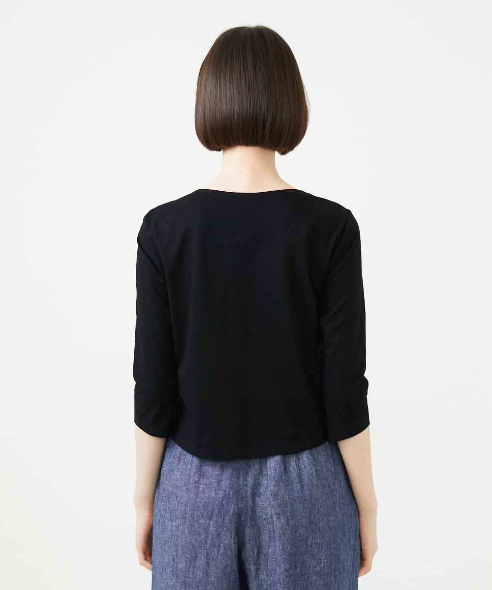 GBKGF03300 Sybilla(シビラ) シンメトリー風フラワー刺繍カットソー ブラック