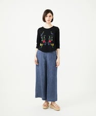 GBKGF03300 Sybilla(シビラ) シンメトリー風フラワー刺繍カットソー ブラック