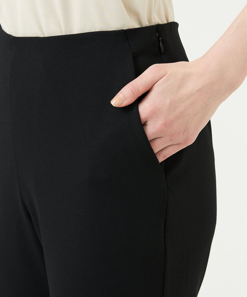 GBLEE42270 Sybilla(シビラ) ストレートクロップドパンツ ブラック
