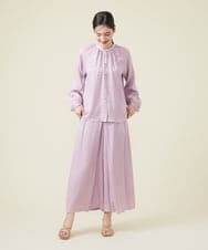 GBLET13330 Sybilla(シビラ) 【ドラマ着用】フロントタックサテンフレアパンツ ライトパープル