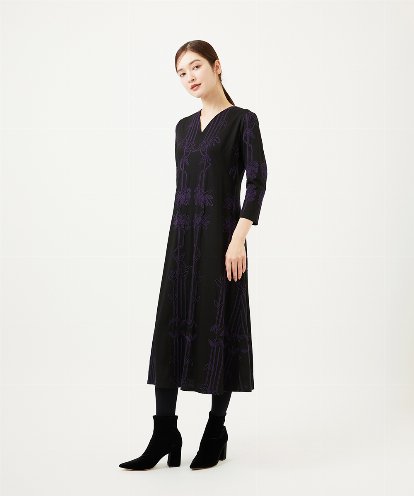 GBPAE31720 Sybilla リーフ柄コード刺繍ジャージードレス