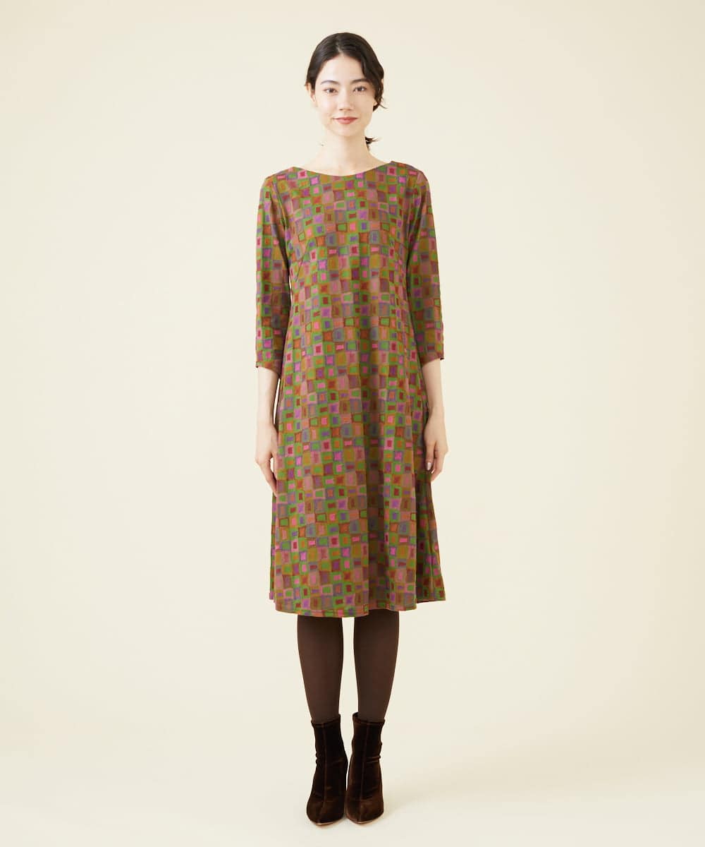 GBPAV73690 Sybilla(シビラ) ジオメトリック刺繍ジャージードレス グリーン
