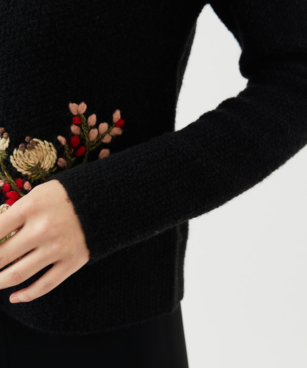 GBSAF34600 Sybilla(シビラ) ポピーブーケ刺繍カーディガン ブラック