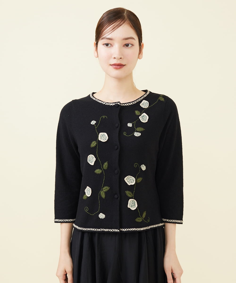 お歳暮・冬ギフト特集 - おとなの週末お取り寄せ倶楽部 ローズ刺繍カーディガン(カーディガン) | Sybilla(シビラ アイドル