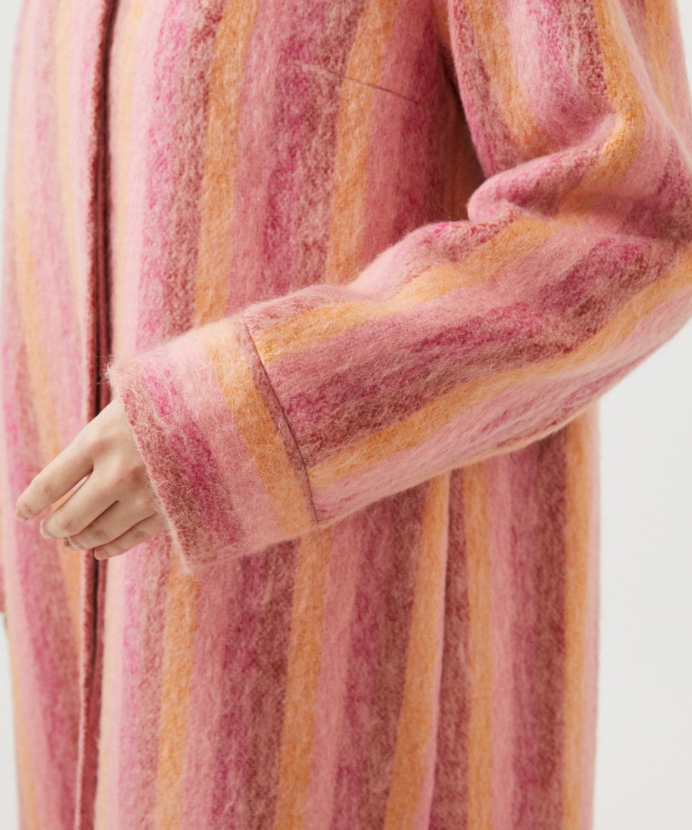 GBUVF01130 Sybilla(シビラ) モヘヤストライプコート ピンク系