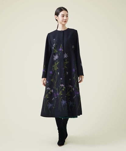 GBUVU03130 Sybilla フラワー刺繍ノーカラーウールコート