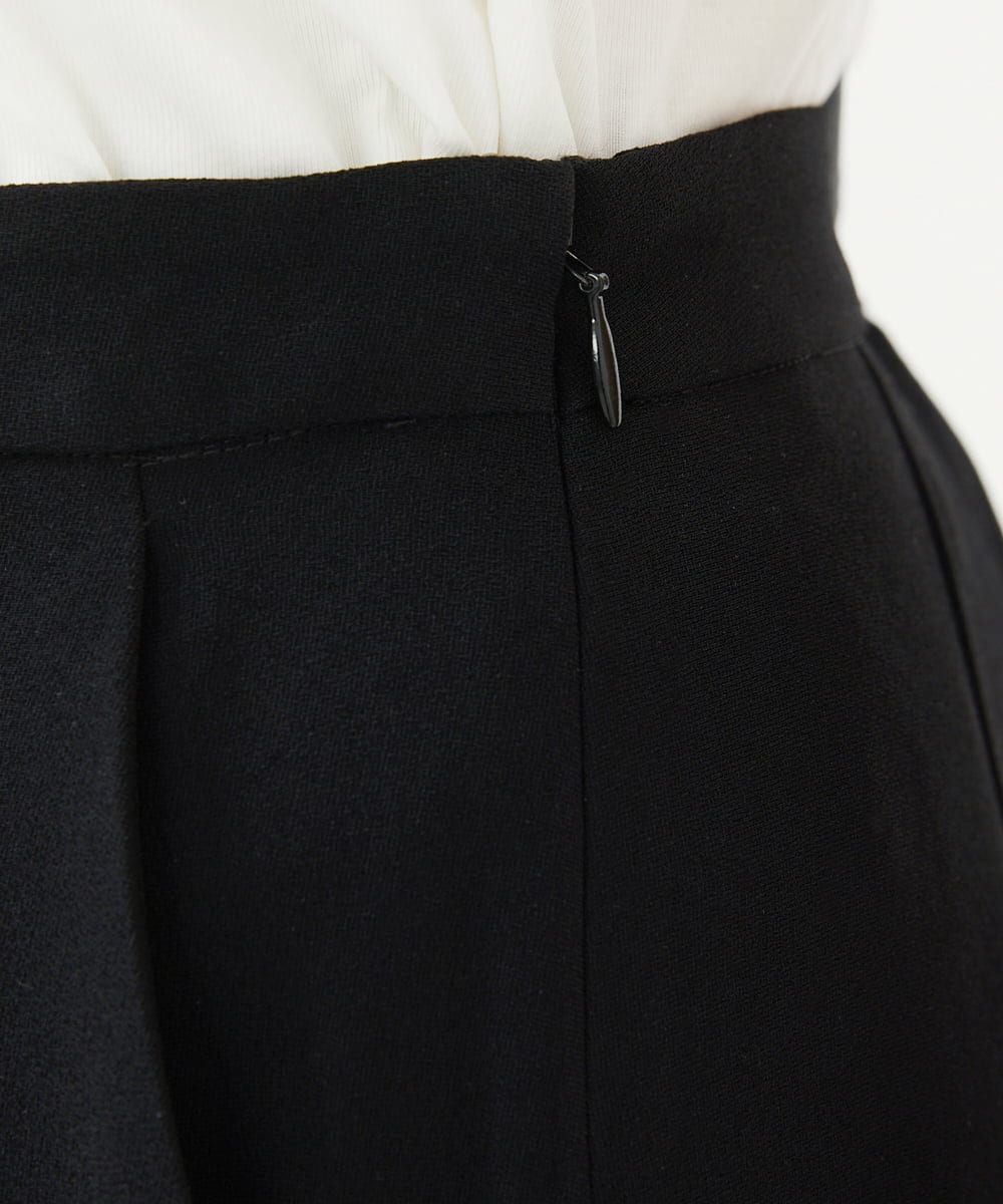GDLEB93330 Sybilla(シビラ) バックサテンストレートパンツ ブラック