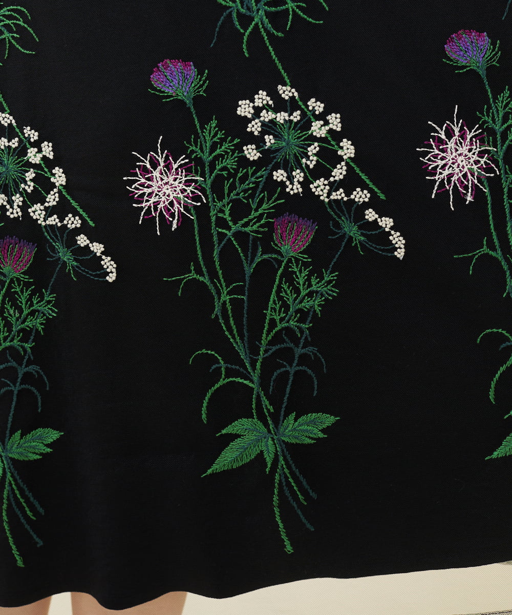 GDPEV95630 Sybilla(シビラ) フラワー刺繍チュールノースリーブドレス ブラック