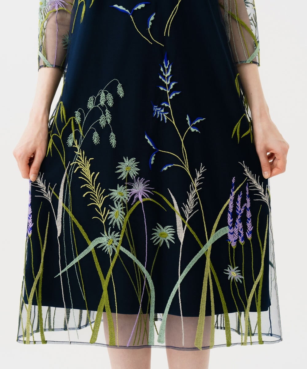 GDPGE91800 Sybilla(シビラ) リーフ刺繍チュールドレス(7分袖) ネイビー
