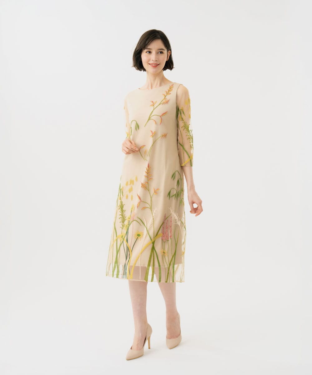 GDPGE91800 Sybilla(シビラ) リーフ刺繍チュールドレス(7分袖) ベージュ