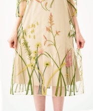 GDPGE91800 Sybilla(シビラ) リーフ刺繍チュールドレス(7分袖) ベージュ