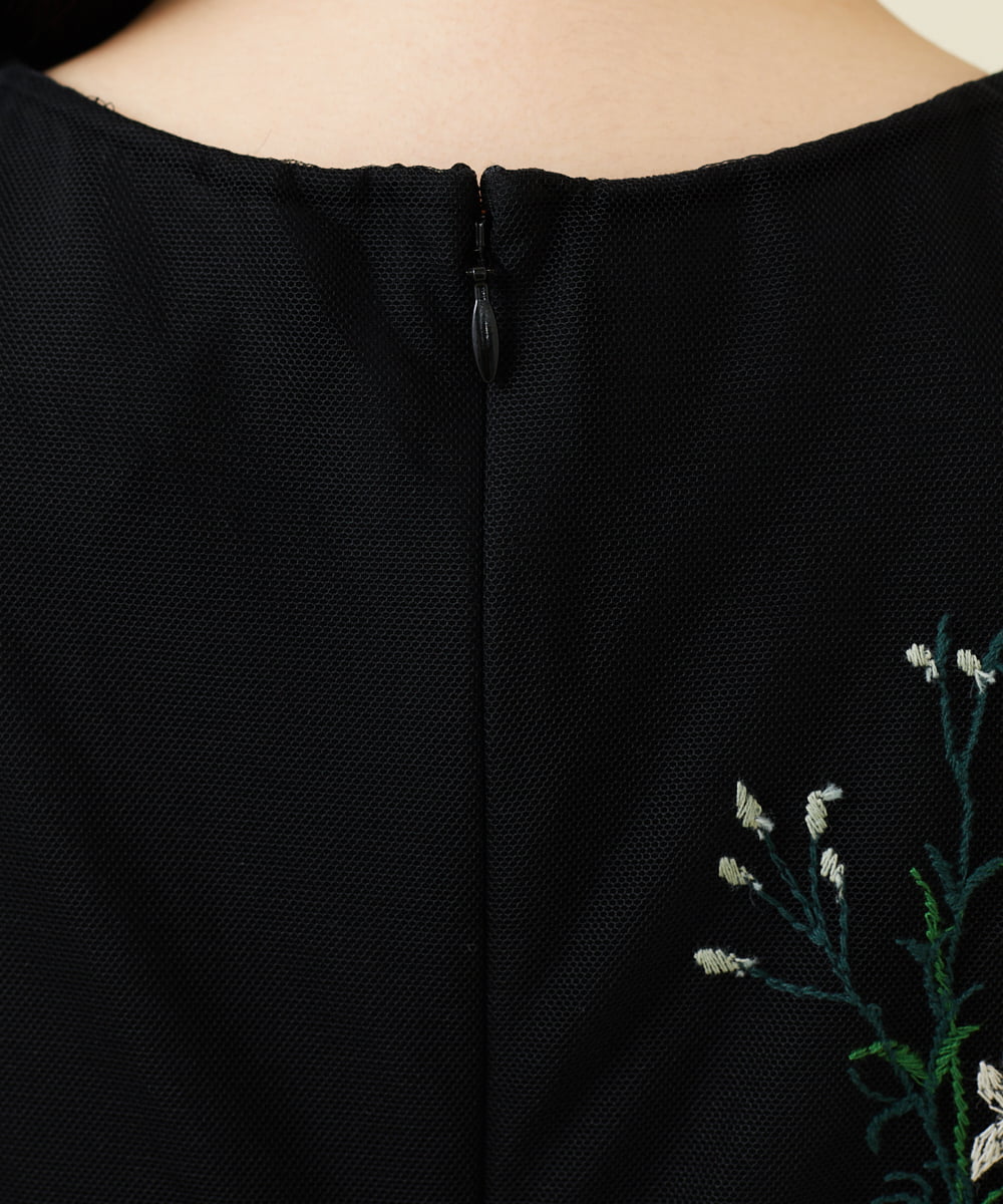 GDPGW81630 Sybilla(シビラ) フラワー刺繍チュールノースリーブドレス ブラック