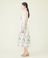 フラワー刺繍チュールドレス(ドレス) | Sybilla(シビラ)｜イトキン