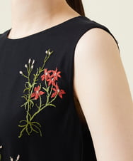 GDPJS22630 Sybilla(シビラ) フラワー刺繍チュールノースリーブドレス ブラック×カラー刺繍