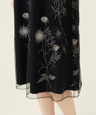 GDPJS23630 Sybilla(シビラ) フラワー刺繍チュールスリーブドレス ブラック×モノトーン刺繍