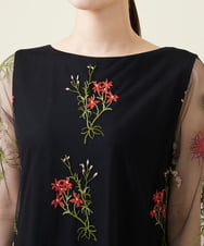 GDPJS23630 Sybilla(シビラ) フラワー刺繍チュールスリーブドレス ブラック×カラー刺繍