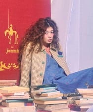 GG2DE30045 Jocomomola(ホコモモラ) フラワーモチーフブローチ ブルー