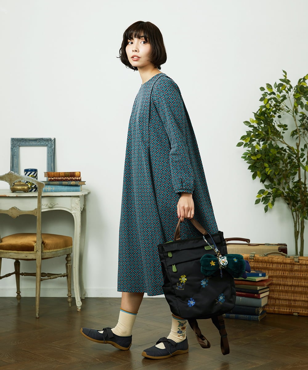 GG5CD30140 Jocomomola(ホコモモラ) フラワー刺繍トートリュック ブラック