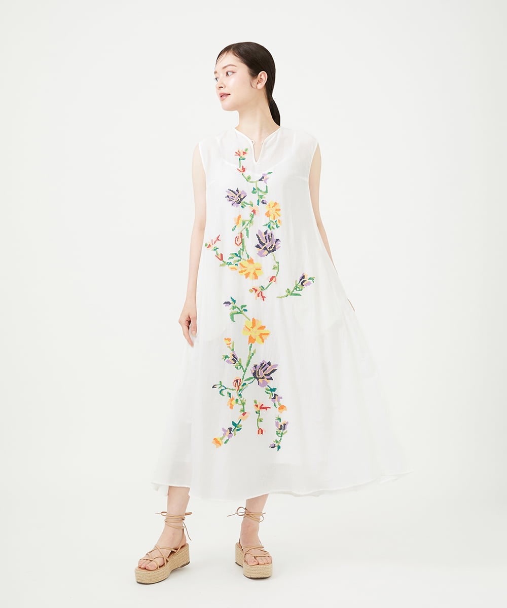 Sybilla シビラ 花柄刺繍 ノースリーブ ドレス PLAYA】フラワークロスステッチドレス(ワンピース) | Sybilla(シビラ