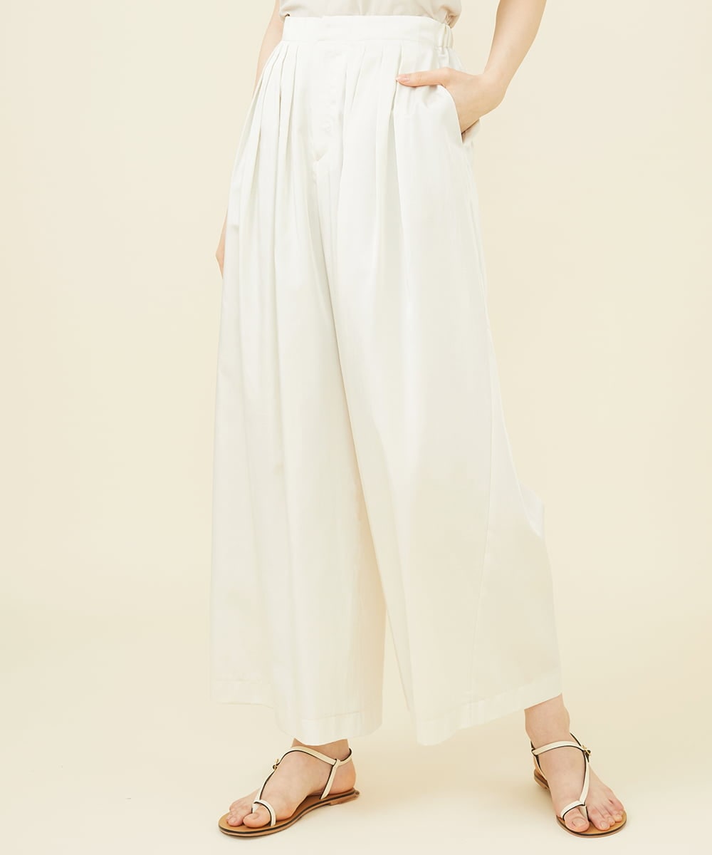 GHLGX02330 Sybilla(シビラ) 【PLAYA】タックサテンワイドパンツ アイボリー